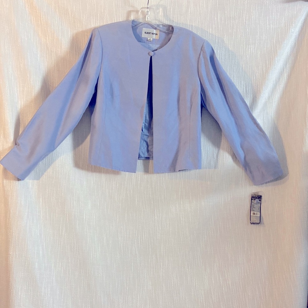 Albert Nipón lavender blazer, size 8.